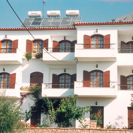 Dora Studios Parga Luaran gambar